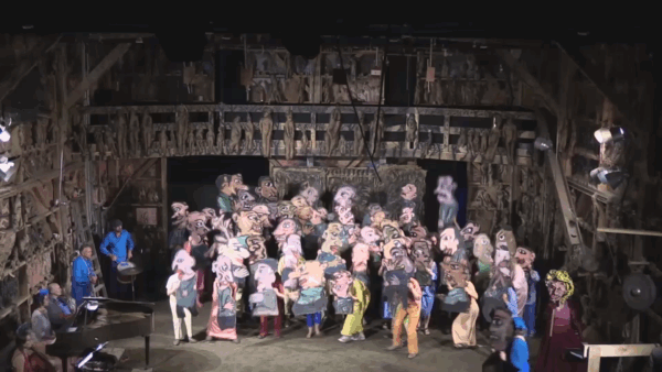 Bread & Puppet- ‘Honey Lets Go Home’ Opera